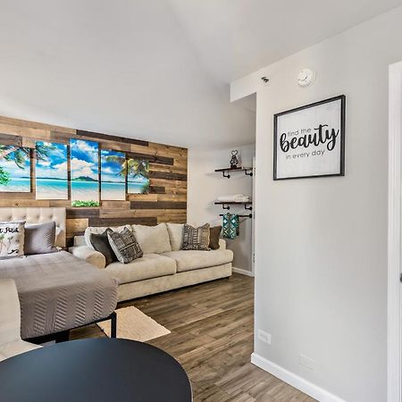 Inviting Waikiki Grand Hotel Room One Block To Beach! Гонолулу Экстерьер фото